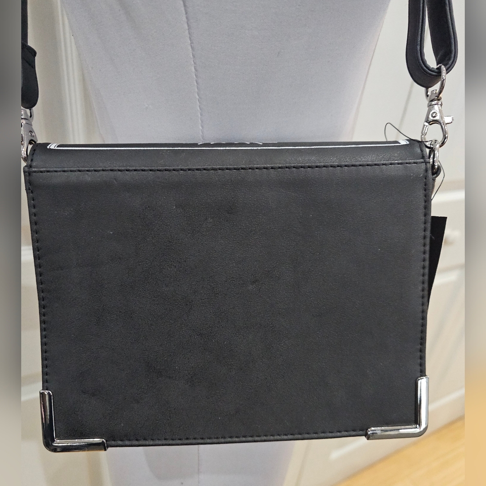 Hot Topic Goth Witchcraft Spells & Potions Book Black Crossbody Bag Purse NWT - Picture 6 of 9